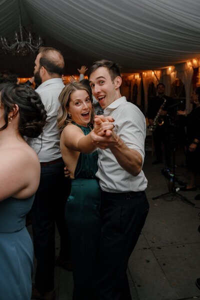 dancing-wedding-party