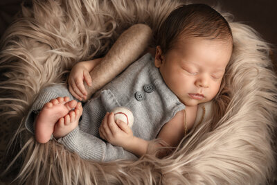 Maternity and newborn portrait studio in northwest Indiana, Brielle Pausma photography
