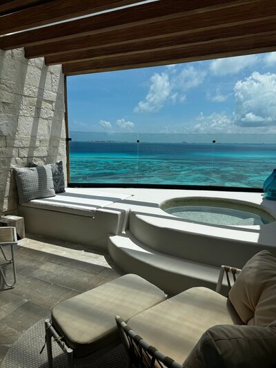 coolest-caribbean-resort-balcony-hot-tub