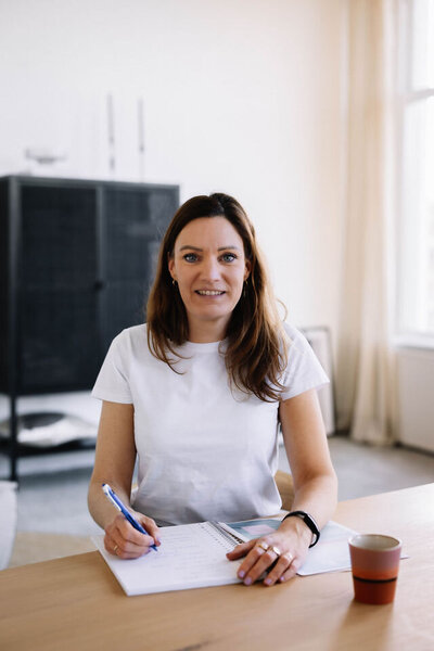 Ik coach jou naar een energiekere versie van jezelfMet 1 NEI sessie ervaar jij al vermindering van klachten