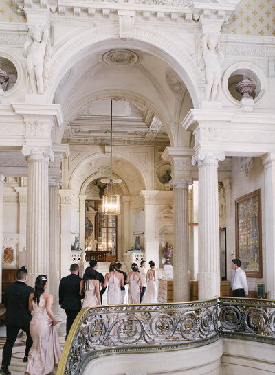 40-Chateau-de-Chantilly-bridal-party-Alexandra-Vonk-photography