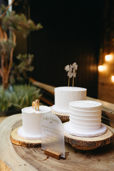 Modern rustic white wedding cake.