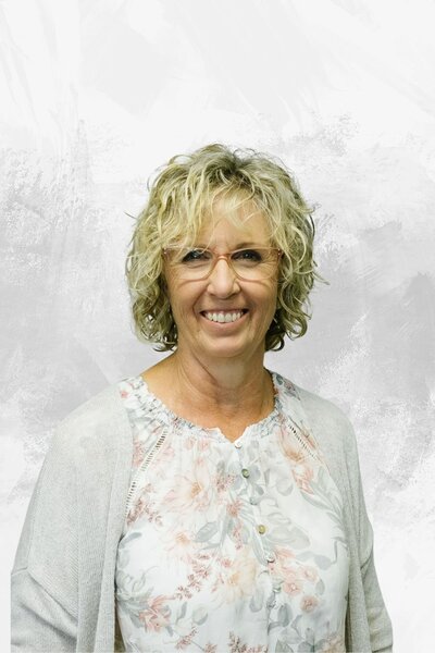 Jayne, person ni charge of accounts payable at Lethbridge Orthotics
