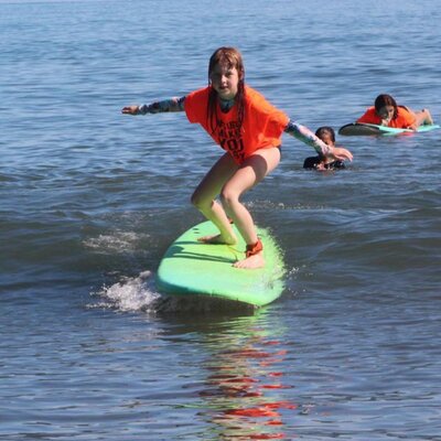 Surf and Roll offers 5 day surf camps for kids over the Summer