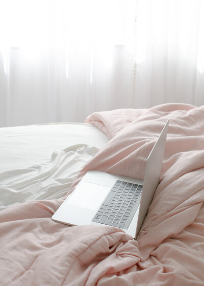 Online library of paid courses, toolkits and more to feel like a wellness maven
