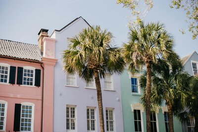 rainbow row of houses in charleston