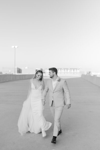 Bride & Groom on a Wichita, KS rooftop | The Axmanns
