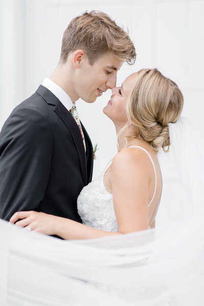 Bride and groom portrait at Temples Country Weddings photographed by Ottawa Wedding Photographer Brittany Navin Photography