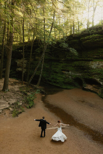 Ohio-Hocking-Hills-Wedding-danielle-williams-photography-Jaron-Elopement32