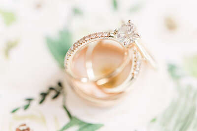 Wedding day rings by hannah ruth photography