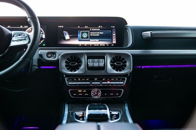 mercedes-g550-matte-manufaktur-night-black-magno-for-rent-in-miami-029