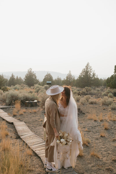 bend-airbnb-lgbtq-elopement-cliff-131