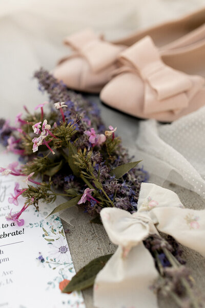 Des Moines wedding floral details