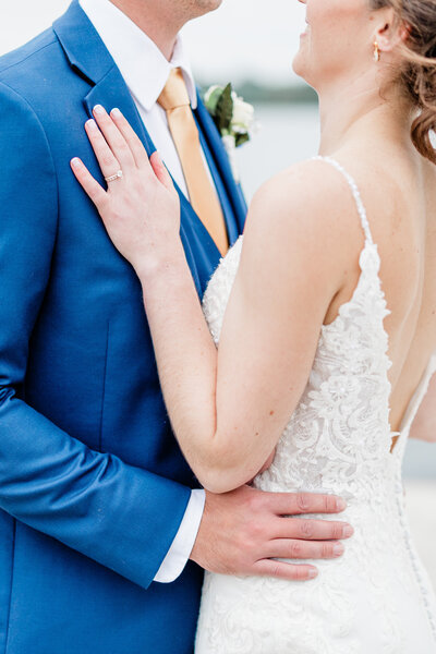 havre de grace wedding bride and groom kissing