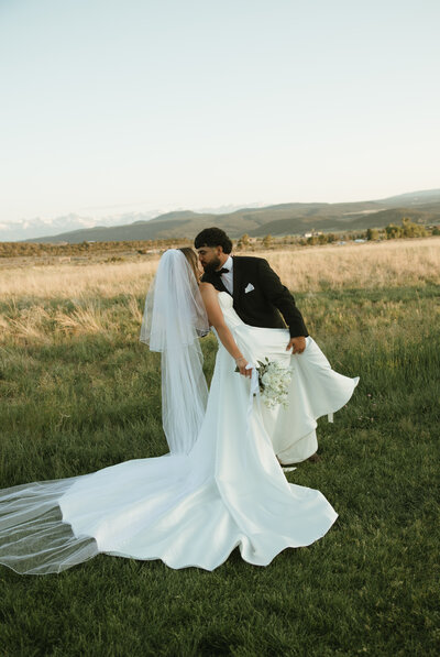 Colorado wedding photography in the summer