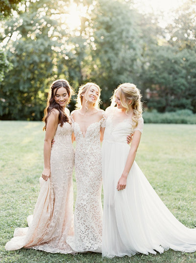 lace bridal gowns