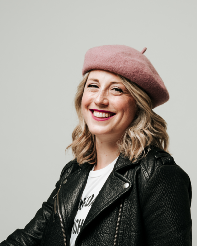 katie peacock | backend sales automations for coaches_studio_portrait 08