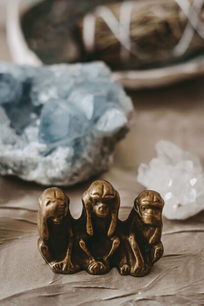 What Is The Law Of Attraction - Manifestation Mystics