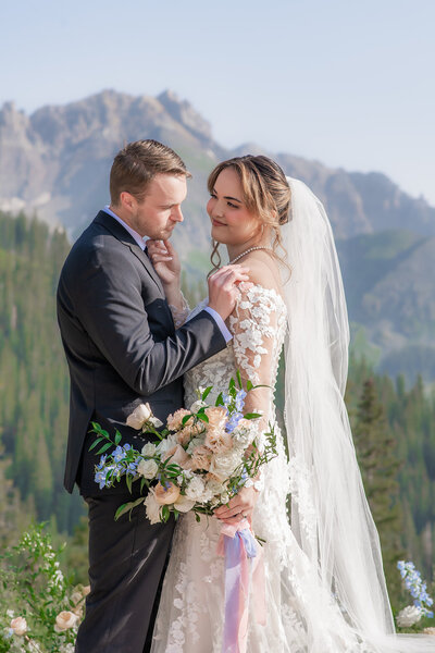 Bride and groom in Vancouver, Washington 