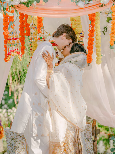 A breathtaking Destination Wedding , where Junmi and Chris exchanged vows against the backdrop of the Vineyard Captured with a timeless, editorial eye by Michael Asmussen, an internationally recognized destination wedding photographer specializing in luxury celebrations. Explore more of Michael’s work in Palm Springs, Los Angeles, Japan, Las Vegas, Seoul and beyond.