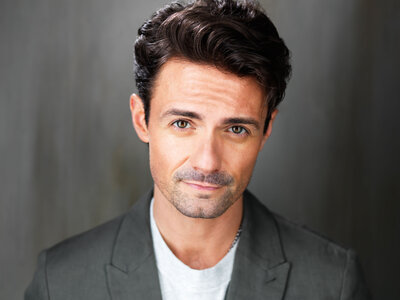 professional photographer headshots near me