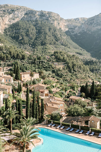 view of Belmond La Residencia pool