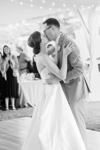 Wedding photography pricing for a wedding experience in Frederick Maryland