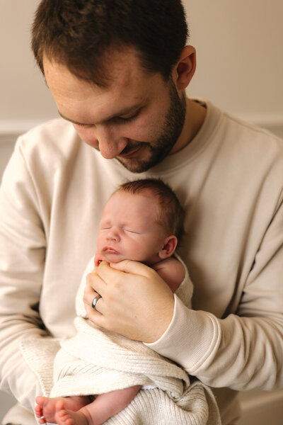 Newborn photography session in Kent by Abigail Scarfe