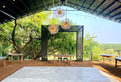 Wedding venue in north texas_wedding arch_crescent moon venue