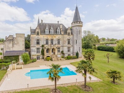 Chateau Puyrigaud wedding venue in Bordeaux, France