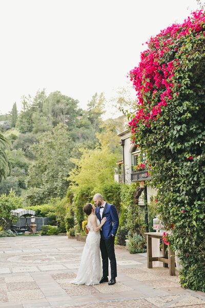 A Carondelet House Garden Wedding in Spring