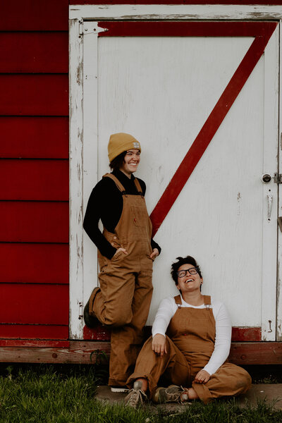 laramie-and-morgan-gardening-session004-47