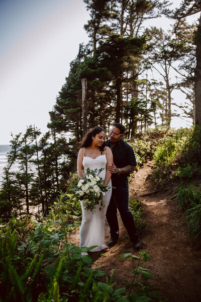Venture Ever After Portland intimate wedding couple