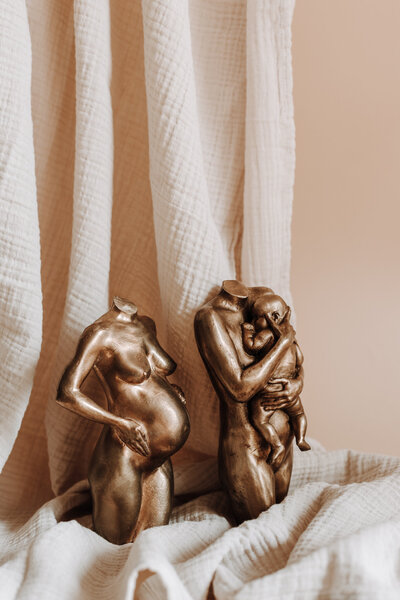 beeldje zwangerschap brons