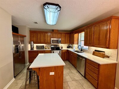3 bed 2 bath home for sale in Muenster Living room photo