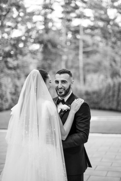 8.10.24Ari&KriLakeviewPavilionWedding_CharityHopePhotography-806
