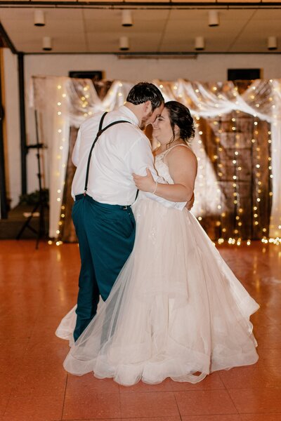 Virginia-Field-Mountain-Venue-Photographer-Wedding-Staunton-Best-Mountain-Sunset-Estate-Florist-Five-Star-Published-767