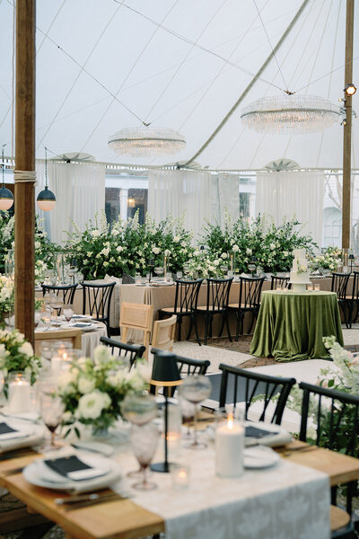 elevated_neutral_tones_governor_thomas_bennett_house_charleston_destination_wedding_photographer_wedding_Kailee_DiMeglio_Photography-1206