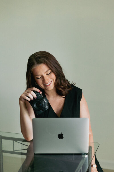 BUSINESSHEADSHOT-4