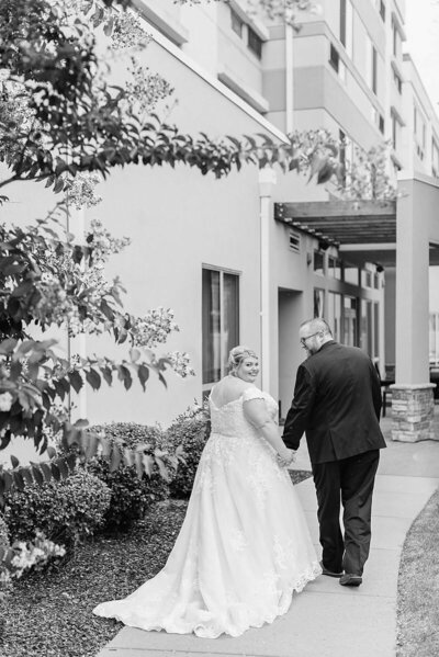Bret and Brandie Evansville Owensboro Weddings Black and White Gallery50