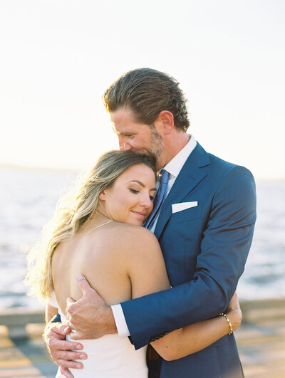 Seattle wedding vendors created a serene lakeside wedding for the bride and groom at the woodmark hotel 