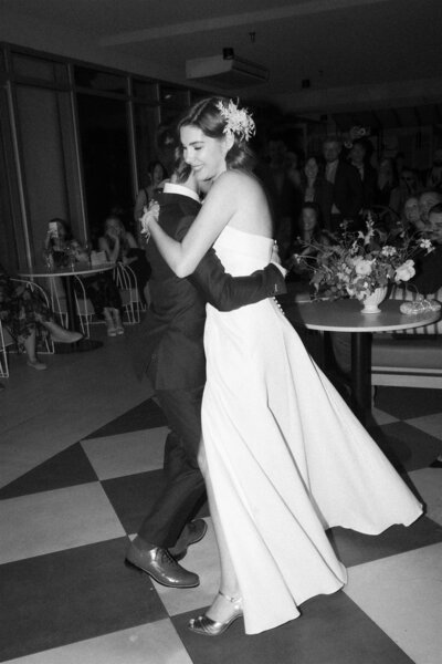 luxury-stylish-restaurant-wedding-julia-garcia-prat-montreal-wedding-photographer-37-58_websize