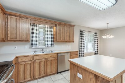 3 bed 2 bath home for sale in Muenster kitchen 