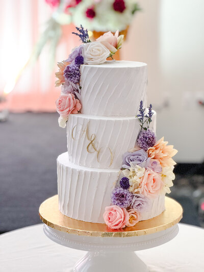 Rustic_Floral Wedding Cake by Artisan Buttercream custom cake bakery serving metro Detroit: birthdays, weddings & more!