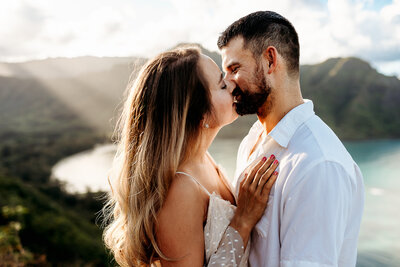 honolulu couples engagement photographer