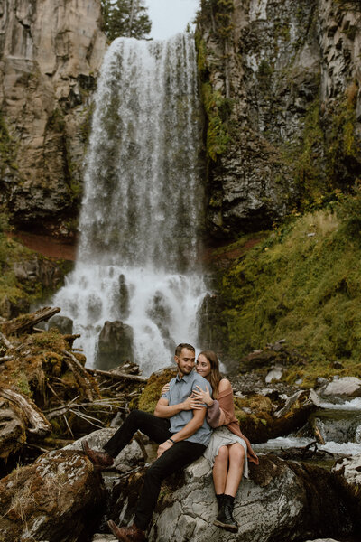 hayden-and-maddie-oregon-engagement-session-waterfall-hot-tub-session-emily-battles-photography- 67