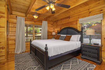 Smoky Mountain 6 Bedroom Family Cabin Rental | Volunteer Cabin Rentals-0012