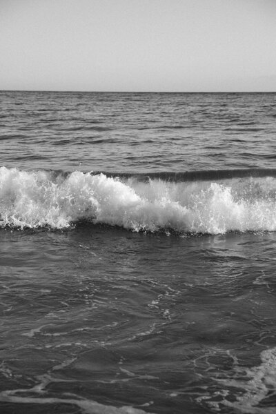 Open Ocean symbolizing deep inner work and healing in nature, trauma therapy, Los Angeles, therapy with Jessie