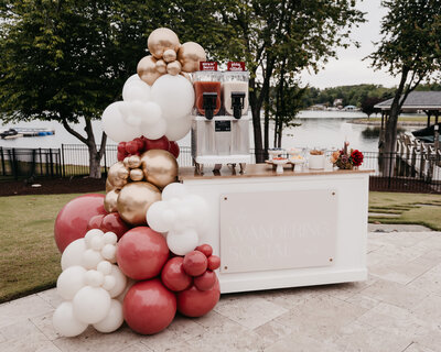 the wandering social mobile bar