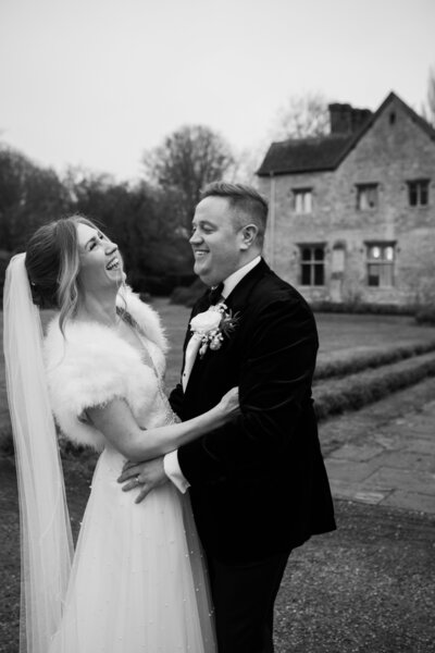 Elegant bride and groom – soft glam wedding look Buckinghamshire